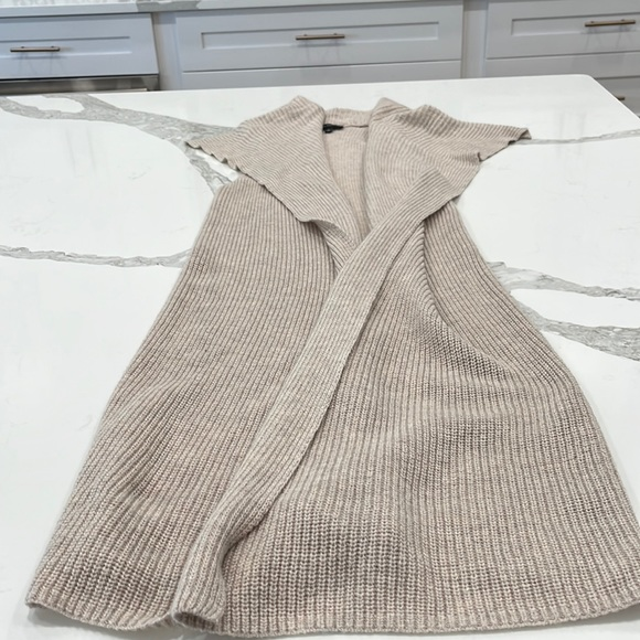 The Limited Jackets & Blazers - NWOT super cute duster from the Limited‎ in Heather, beige women’s size small